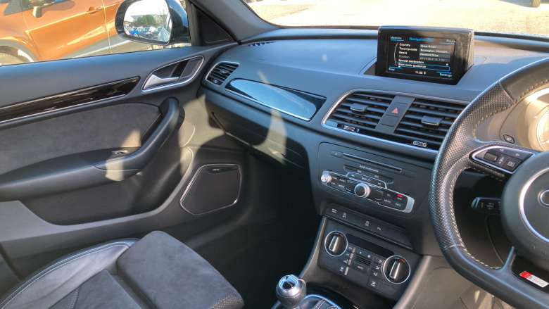 Audi Q3 1.4T FSI Black Edition 5dr Petrol Estate